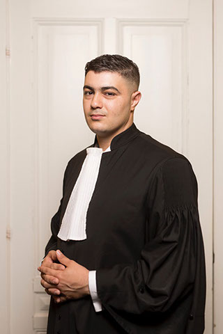 Yassine Bouchikhi wordt gekenmerkt door zijn daadkracht, persoonlijke aandacht in combinatie met zijn juridische kennis. 